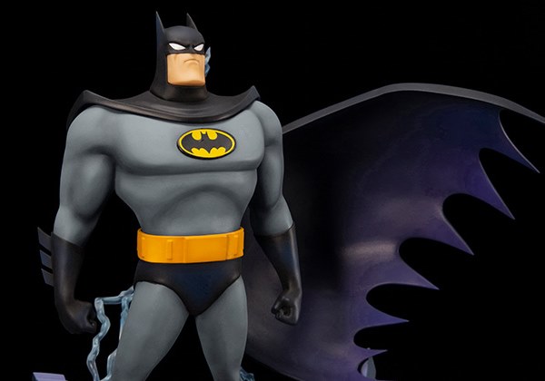 バットマン アニメイテッド版がフィギュア化 夜空に灯る バットシグナル や宿命を印象付ける 雷 で世界観を表現 Pash Plus