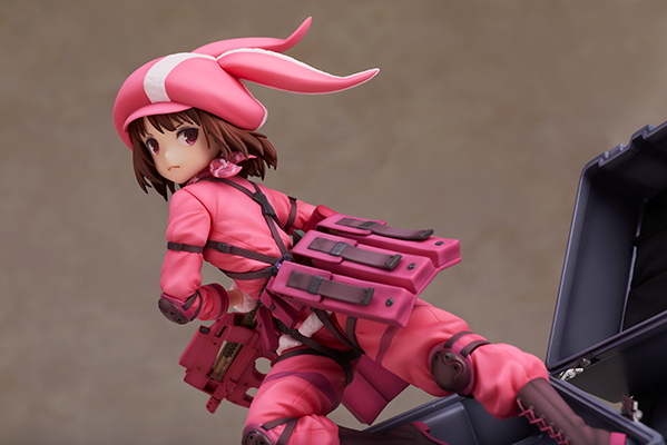 全員 スーツケースを撃てっ Ggo ピンクの悪魔 レンの凛々しい姿がフィギュアで登場 Pash Plus