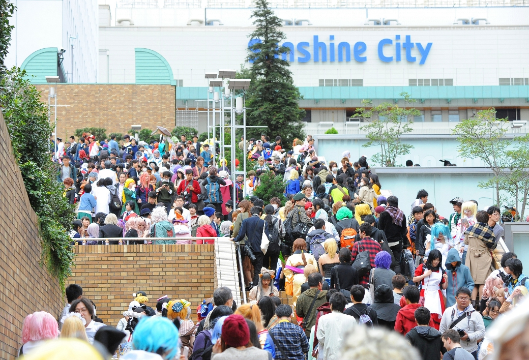 小池百合子知事も登壇した 池袋ハロウィンコスプレフェス16 イベント来場者は9万人を記録 Pash Plus